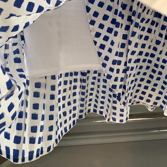 Vineyard vines blue and white “faux” wrap skirt with ruffle size XS - Picture 2 of 8